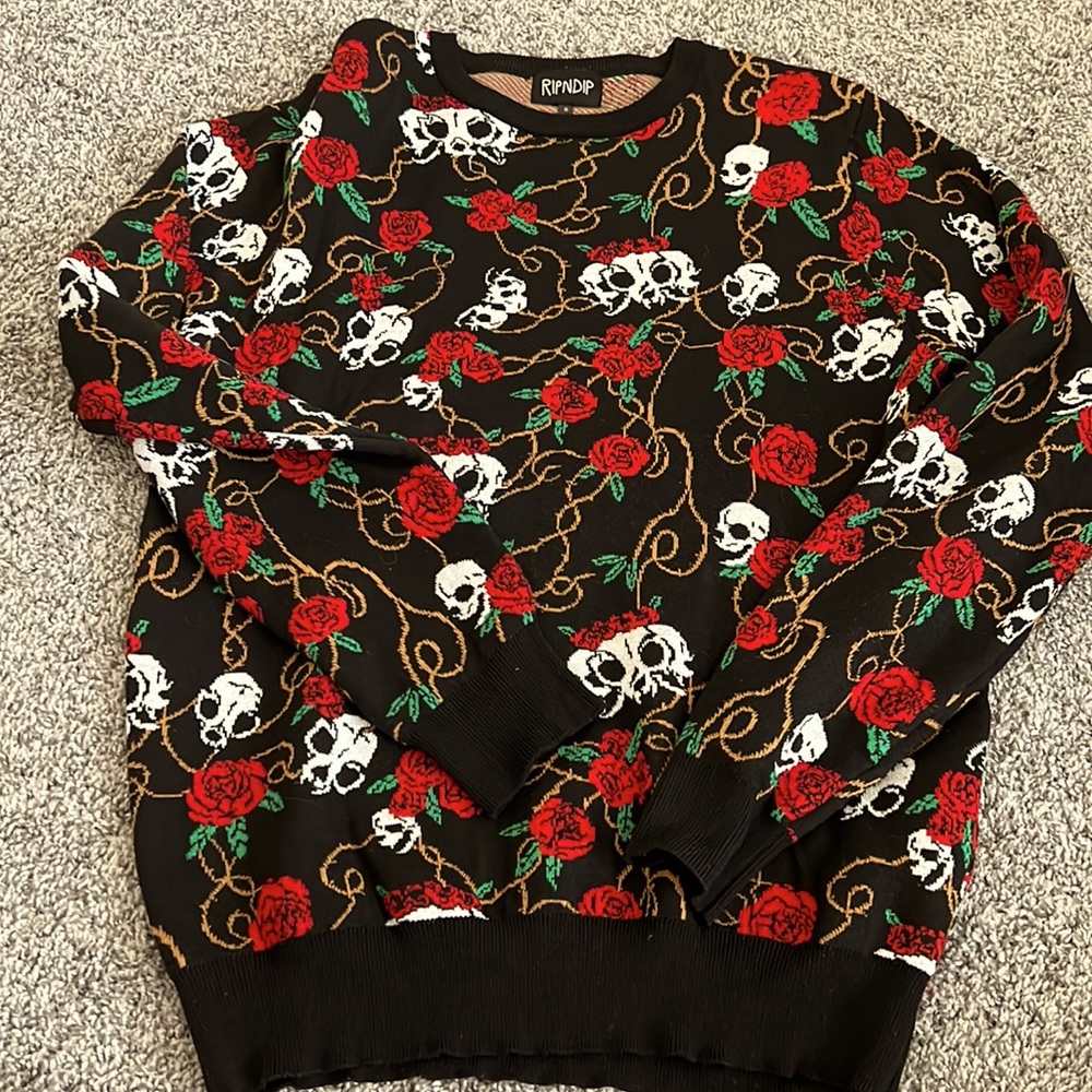 RipNDip animal skull rose barbwire western thick comfy crew sweater black small
